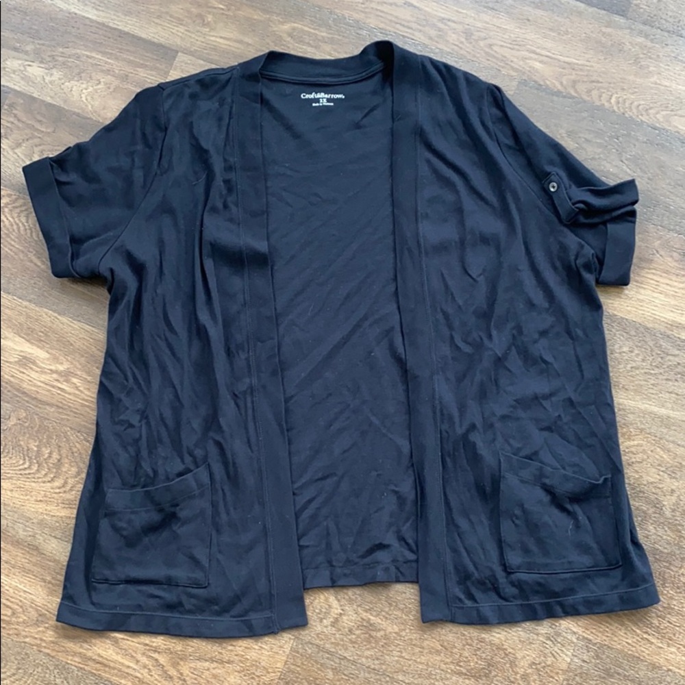 Short sleeved cardigan